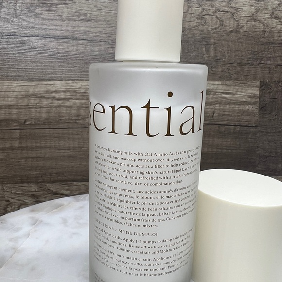 Oak Essentials Nourishing Cleansing Milk 150ml / 5fl oz Bottle - Picture 4 of 6